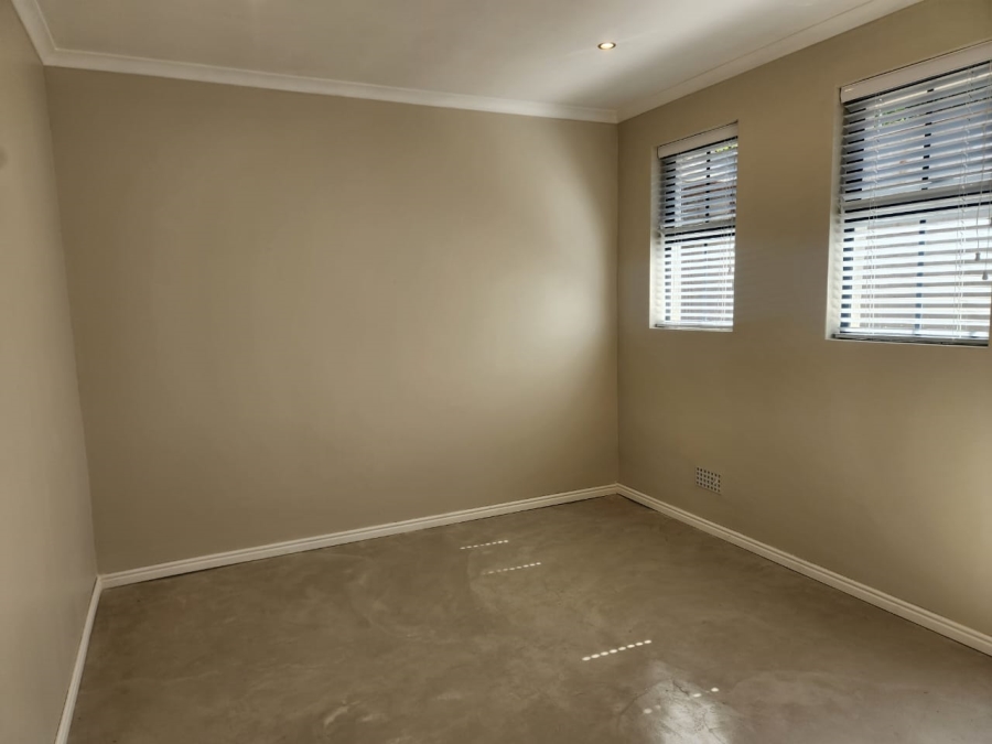 To Let 1 Bedroom Property for Rent in Mabille Park Western Cape